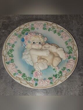 Cherub Baby Floral Wall Plate - Pastel Pink & Blue